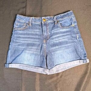 d.jeans ~ Cuffed Denim Shorts ~ Women's Size 10 ~ Medium Wash ~Stretch/Roll Cuff